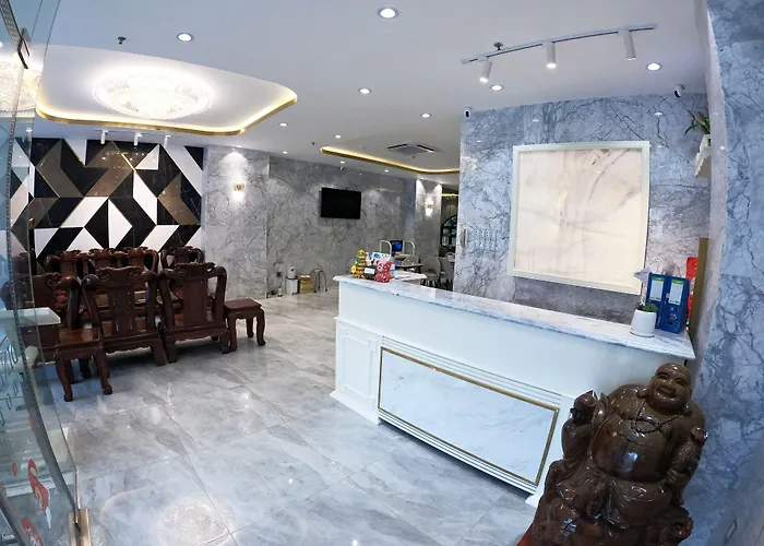 Hotels Close to Airport Dinh Phat