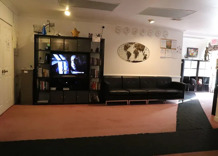 Duo Housing (Adults Only)