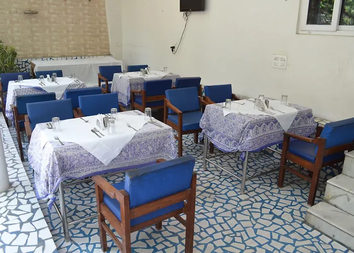 Dog friendly hotels Maya & Restaurant