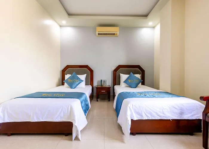The One Hostel & Rooftop Bar Catba