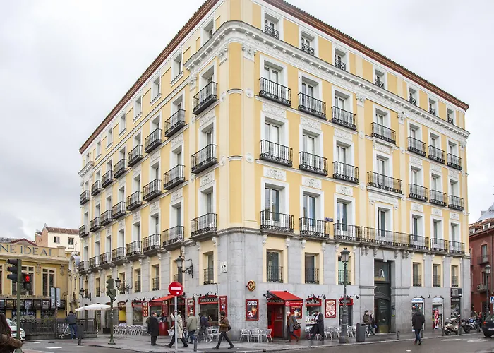 Mola Hostel