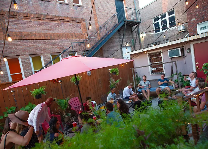 Hostel Auberge Nola
