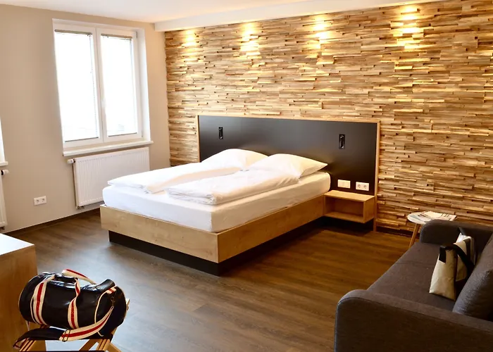 Hotel Five