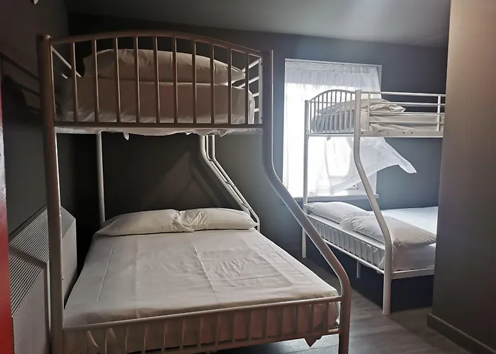 Sleeperdorm - Hostel