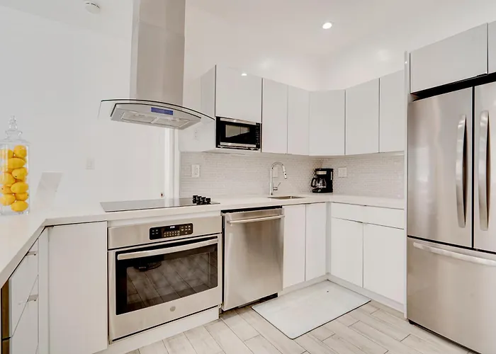 Modern & New, Excellent Location