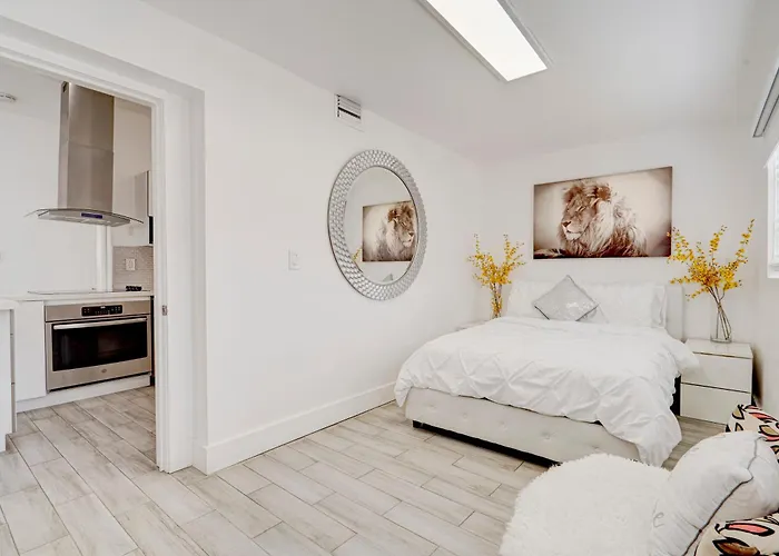 Modern & New, Excellent Location