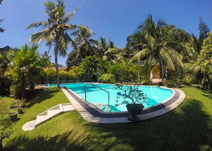 Guests house Leijay Garden Retreat