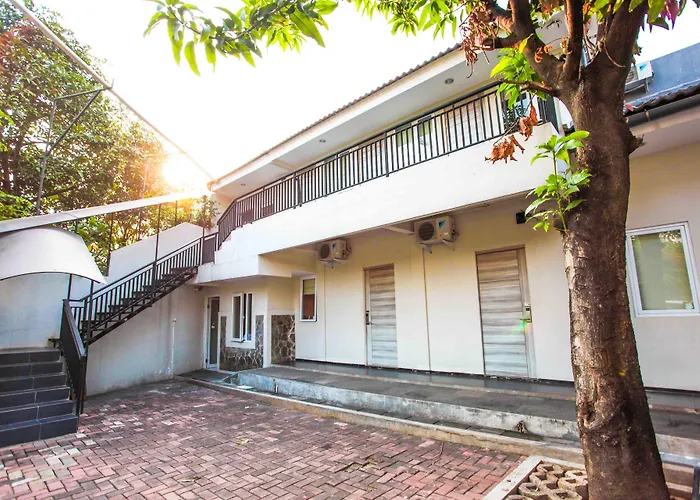 Guest house: Legreen Suite Supomo