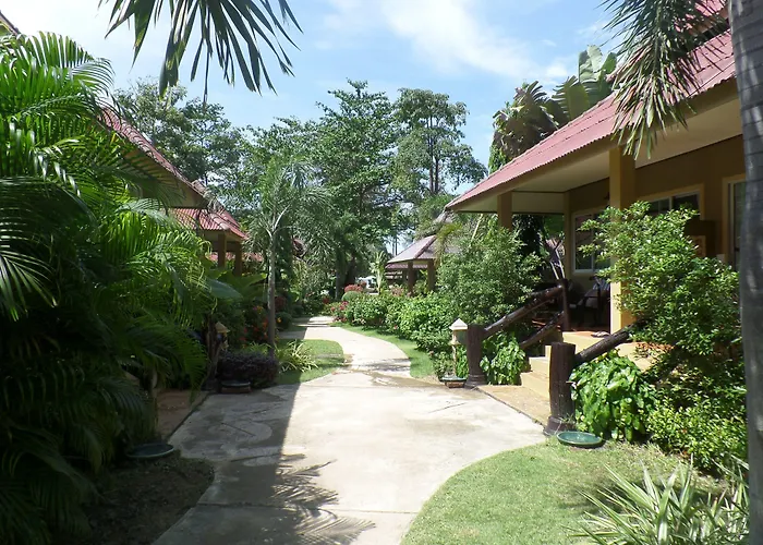 Lanta Castaway Beach Resort