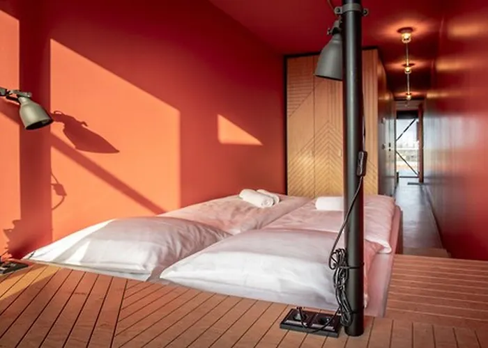 DOCK INN Hostel Warnemünde