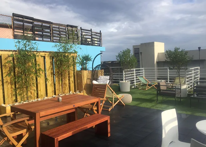 Nomada Urban Beach Hostel- Calle Loiza (Adults Only)