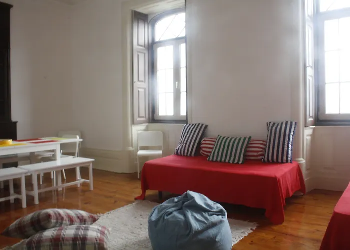 Hostel 402