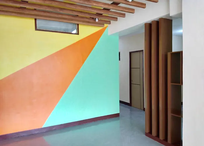 Citi Circle Guesthouse Hostel