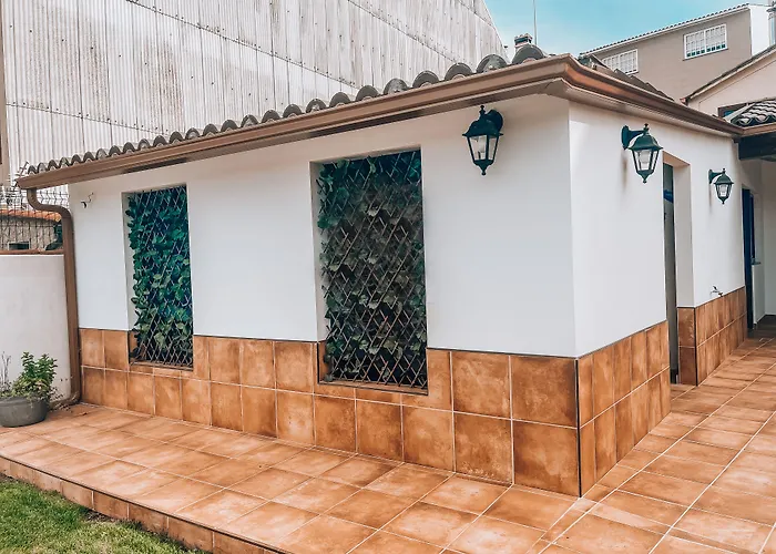 Hotel con piscina: Villa Galicia
