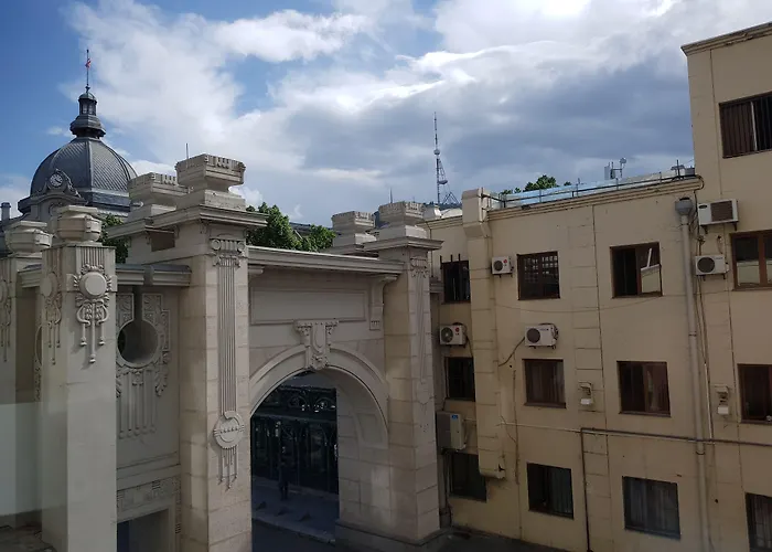 Central hotel: Redline Hotel