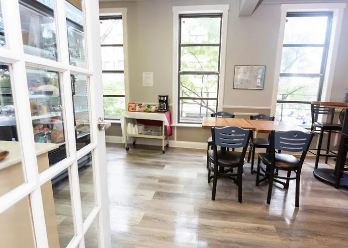 Chicago Parthenon Hostel