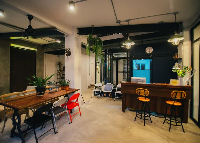 Chernchan Hostel