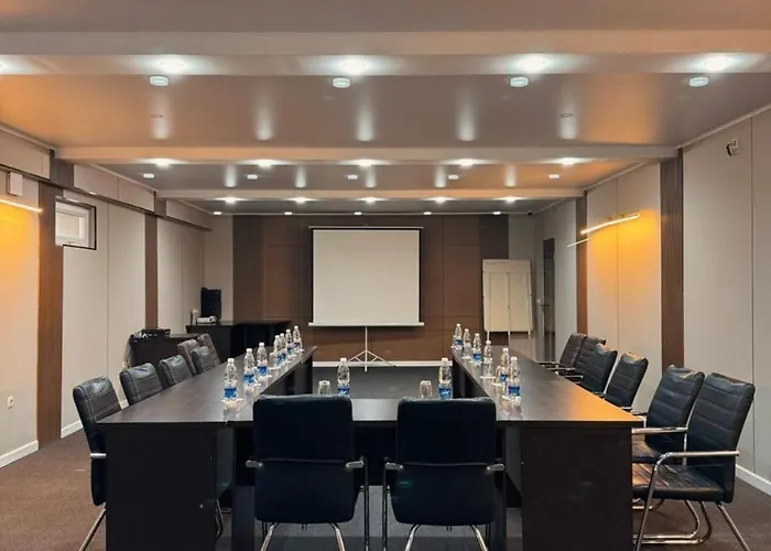 Soluxe Hotel