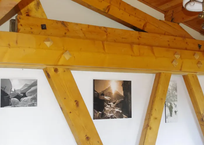 Central Hostel Chatel
