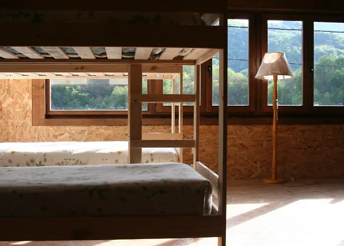 Albergue Les Xendes. Parque de Redes