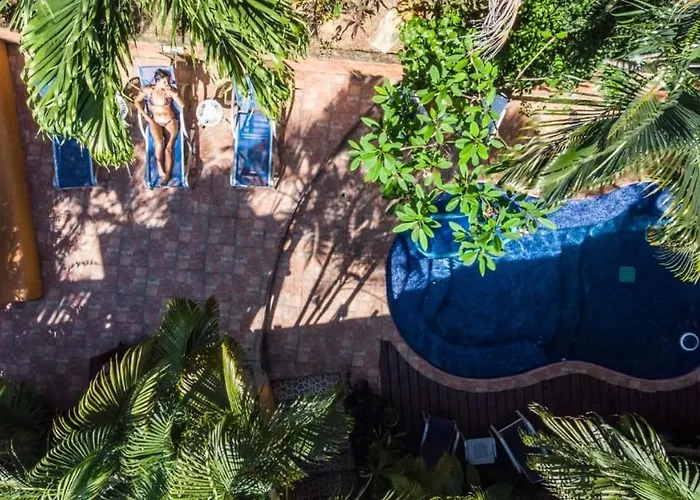 Roatan Backpackers' Hostel