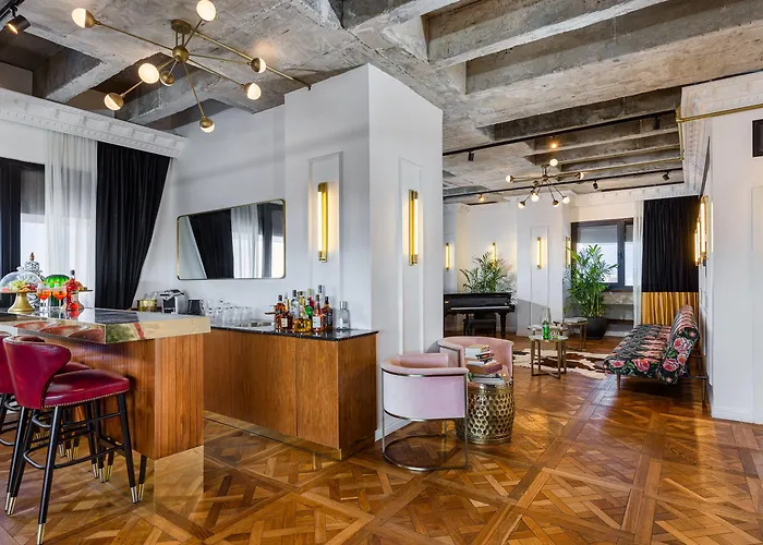 Pet Friendly hotel: Brown Bobo, A Member Of Brown Hotels