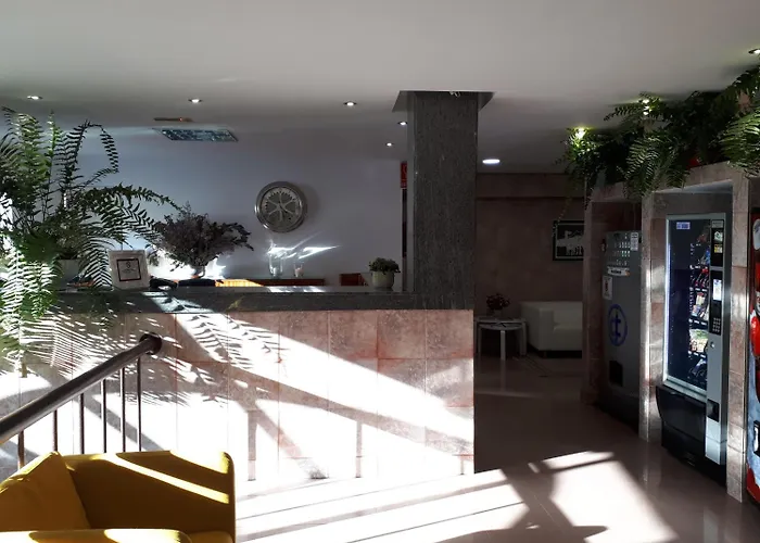 Hostal Residencia Cardona