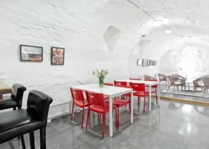 Ramilton Old Town Hostel