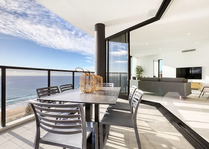 Hotel with view: Vue Broadbeach - Official
