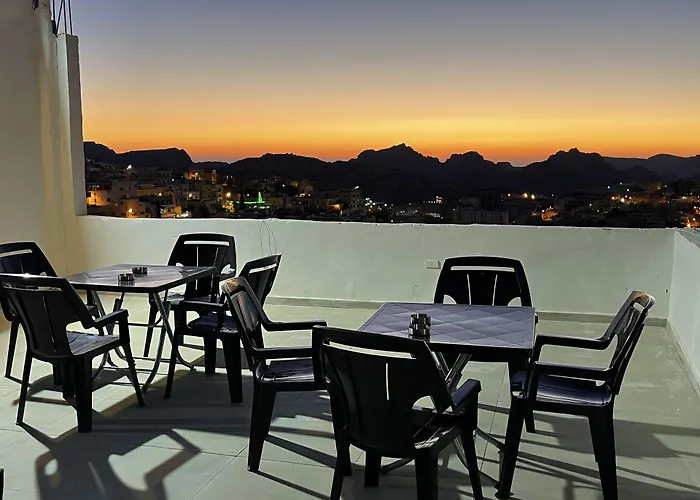 Petra Heart Hotel