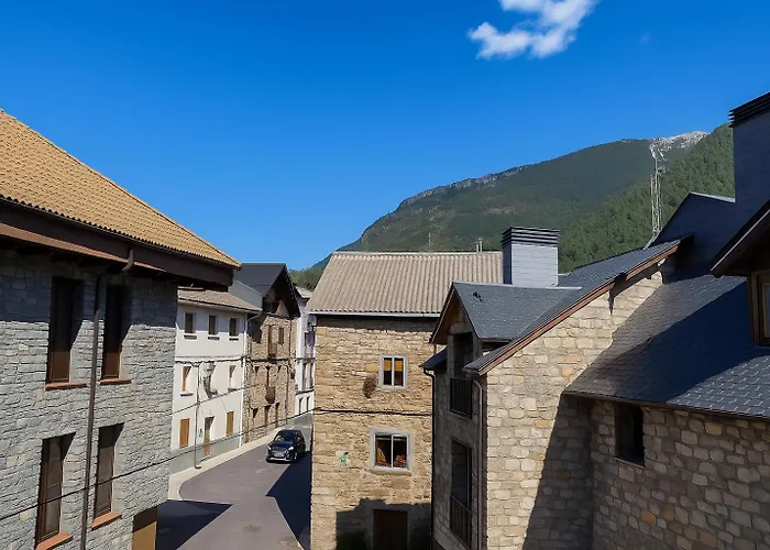Cama Hab Compartida - Albergue Tritón Villanúa