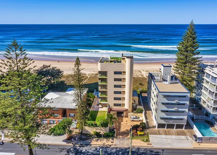 Hotel near College: Premiere Apartments