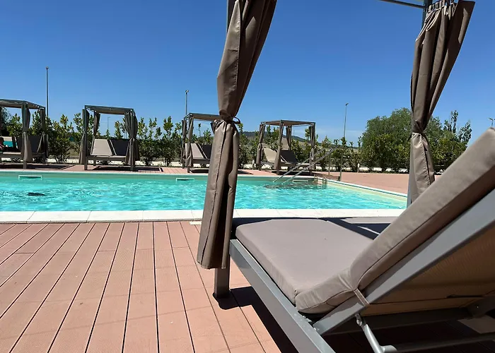 Hotel Con Piscina Mosaico
