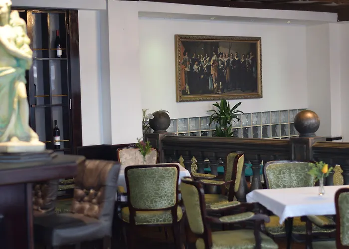 In Luxury hotels Queen'S Astoria Design