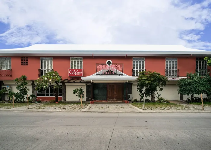 Oyo 579 Anisabel Suites