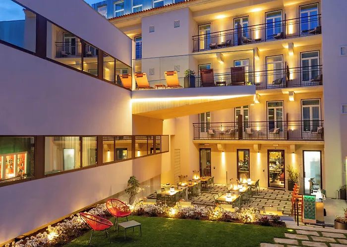 Self Catering : Arts Hotel Porto, Tapestry Collection By Hilton