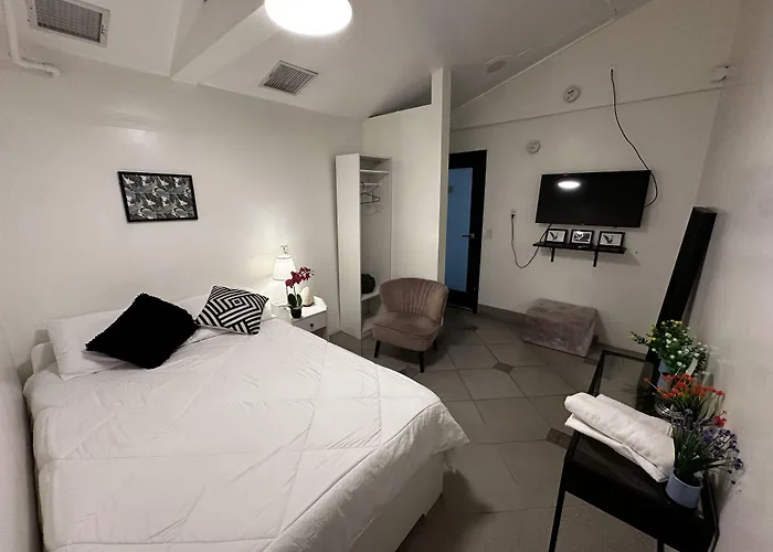 Culver City Hostel