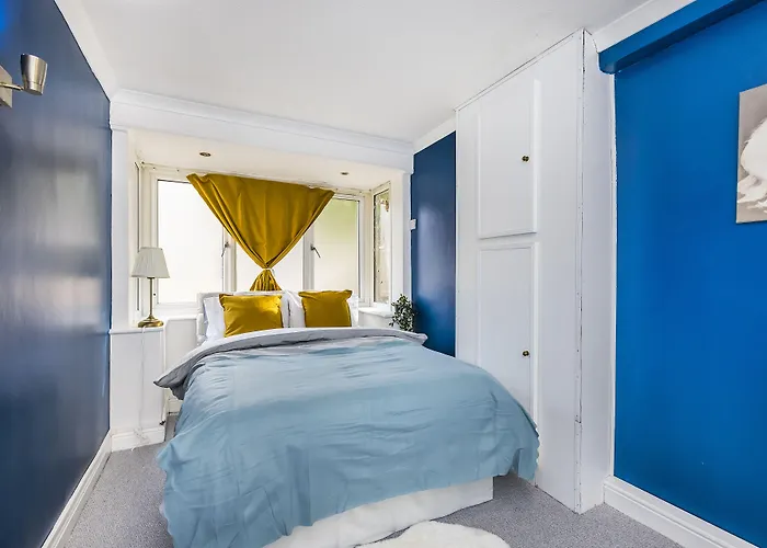 B&B only: Inglewood Hub