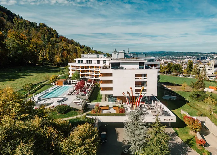 Five - Luxury City Resort