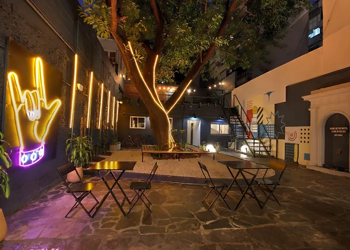 Play Hostel Garden