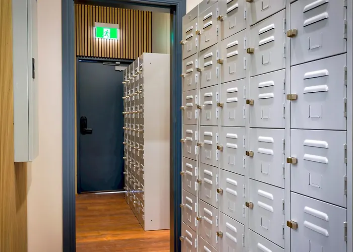 Capsule Hostel Perth - Note - Valid Passport Required To Check-In