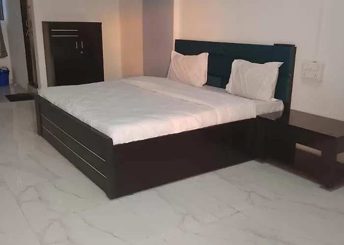 Hotel Krishna Rooms