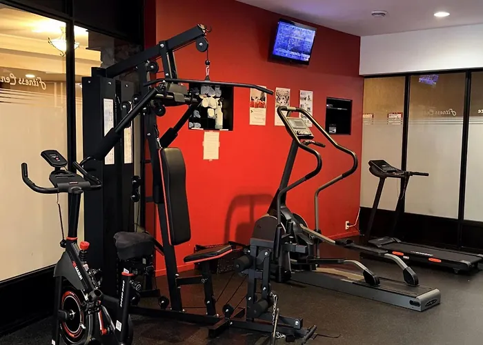 Ramada By Wyndham Kelowna Hotel & Conference Center