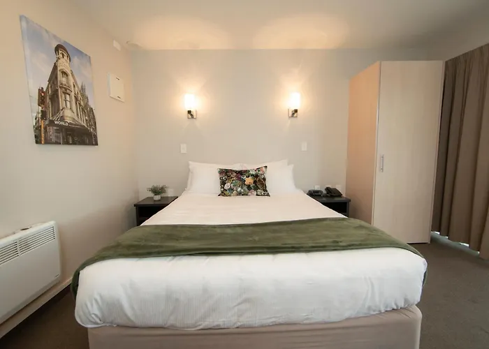 Romantic hotel: Cranford Oak Motel