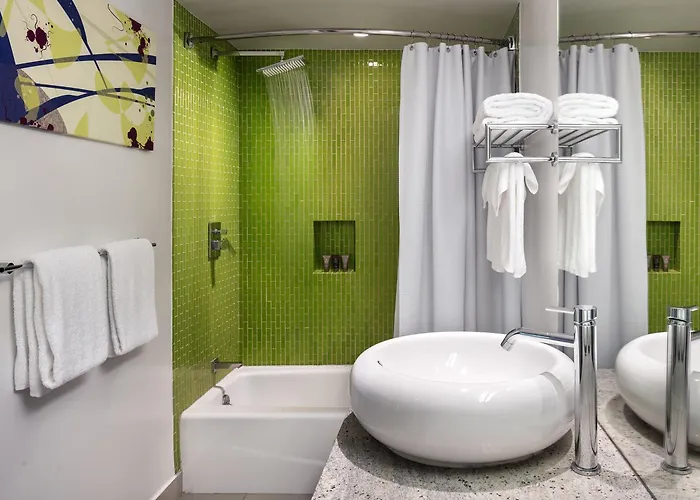 Jacuzzi hotel: Sunset Marquis Hotel