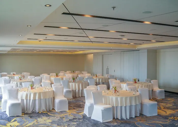 Luxury hotel only: Hyatt Centric Mg Road Bangalore