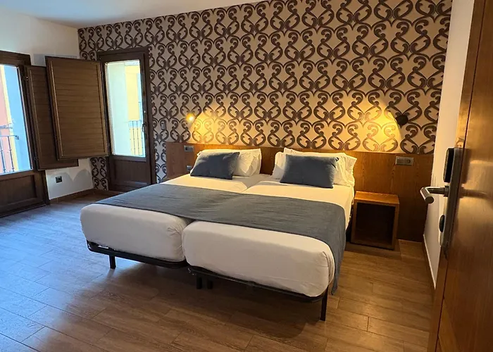 Guest house: Leon Center Rooms