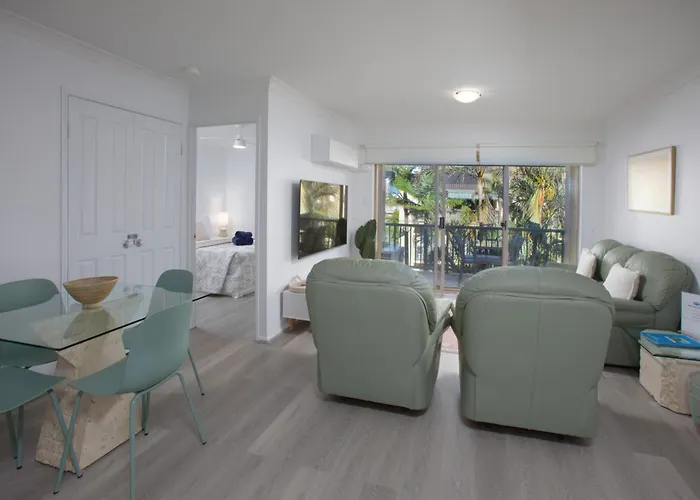 Boutique hotel only: Bila Vista Kirra Beachside Apartments