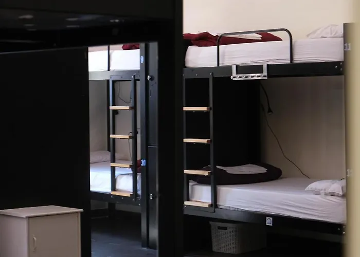 360 Hostel Borne