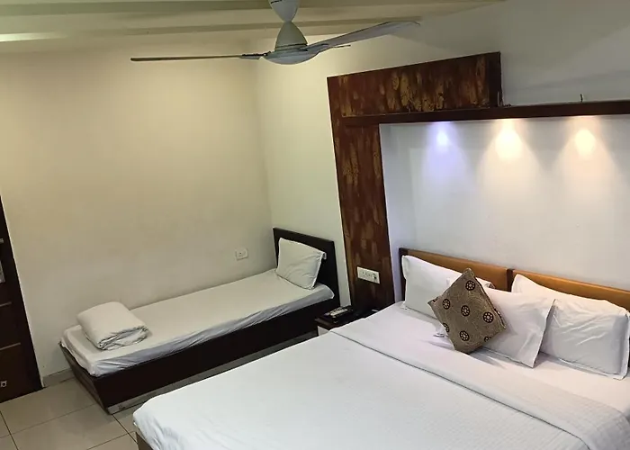Pet Friendly hotel: Hotel Kalinga Lake View